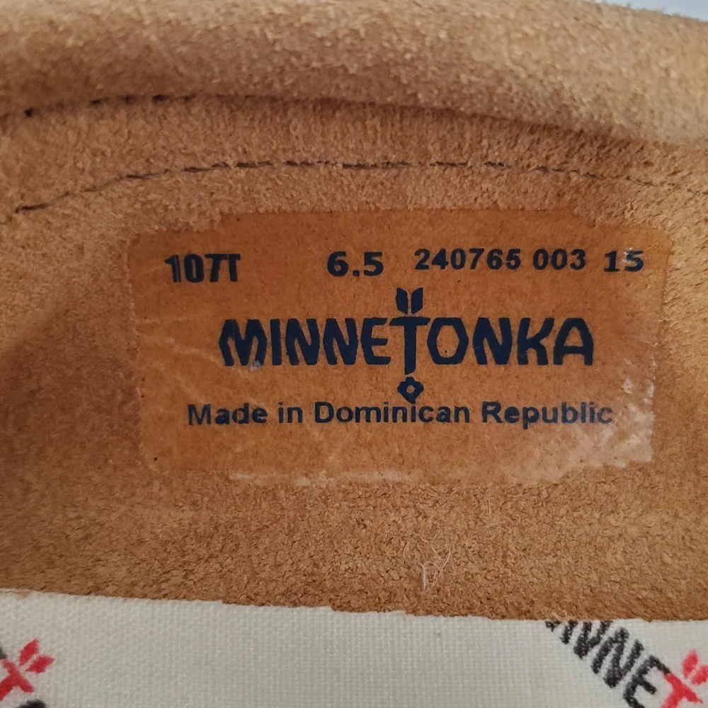 Minnetonka Tan Suede Moccasin Slip On Shoes Footwear Size 6.5 - Picture 4 of 4